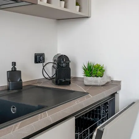 Apartament Design & Relax Sul Di Garda Montinelle